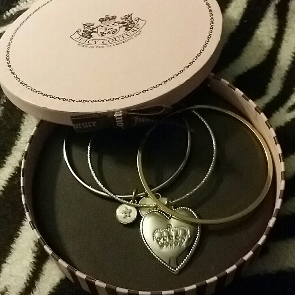Juicy Couture bangle set