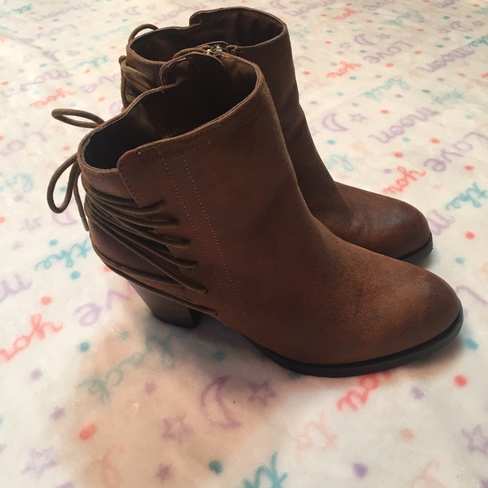 Heeled boots