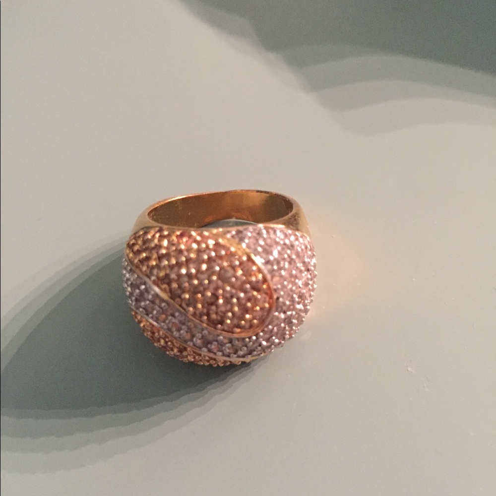 Diamonique sz 8 simulated diamonds gold tone ring