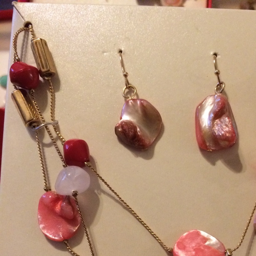18-Inch Necklace + Earring With Decorative Box