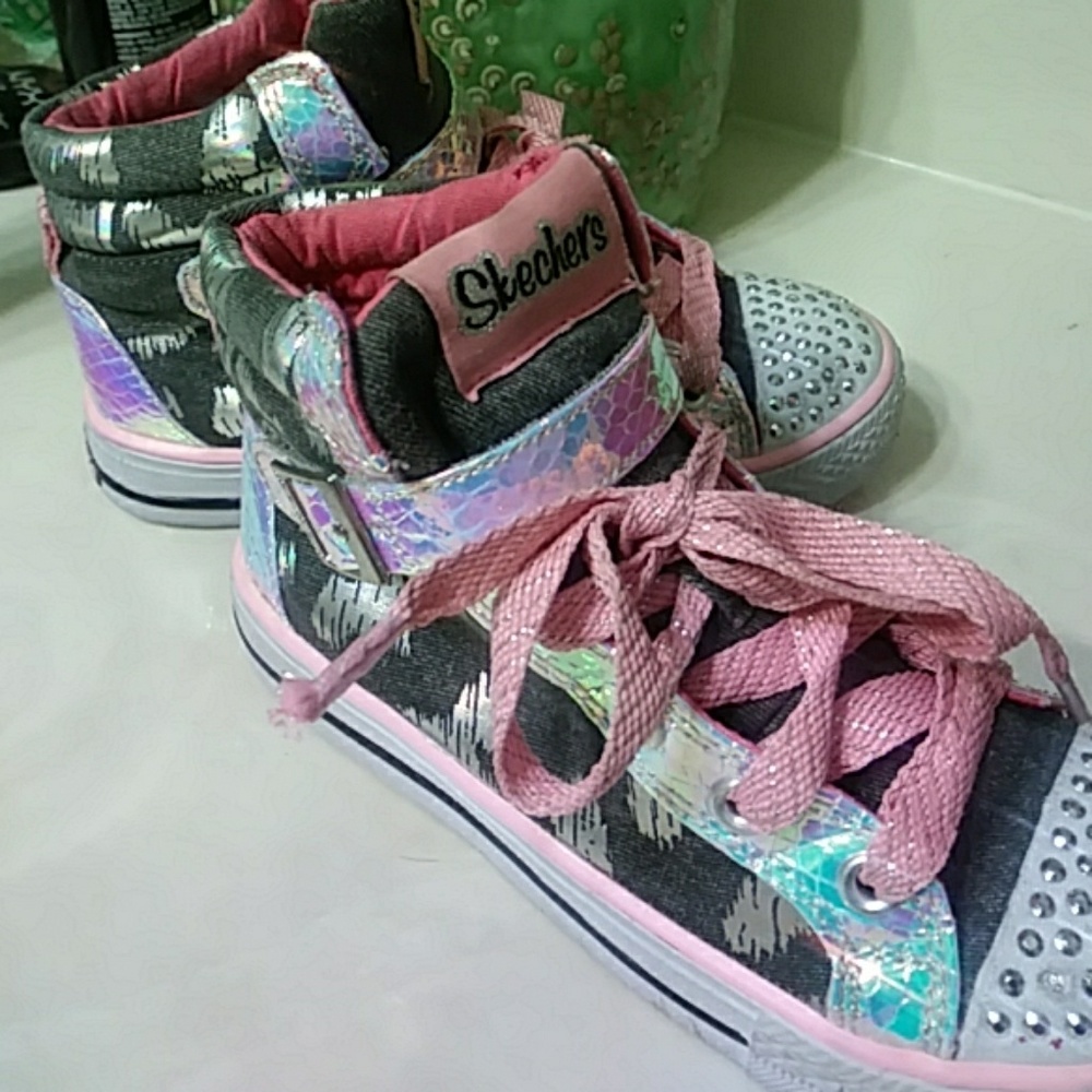 New Sketchers twinkle toes ..lights up!!!