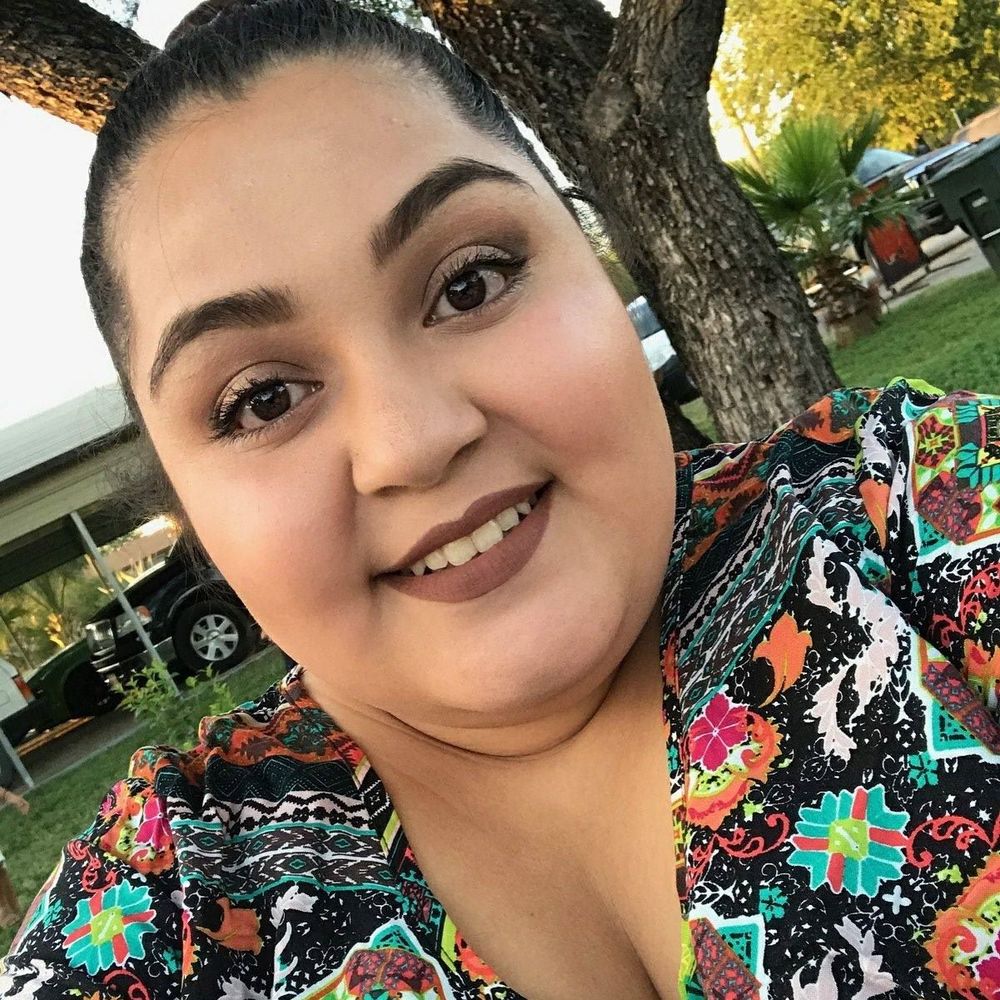 Meet your Posher, Reynalda