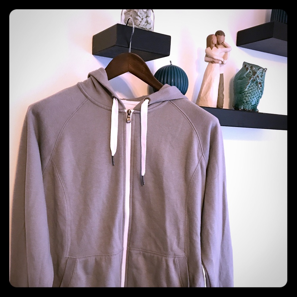 NWOT Tek Gear zip up hoodie in grey, so soft!