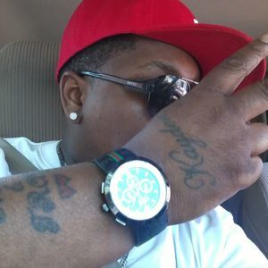 Meet your Posher, Rhonise