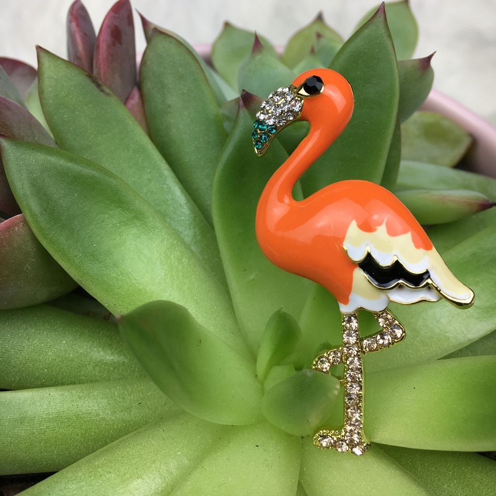 NWT Enamel and Crystal Flamingo Pin