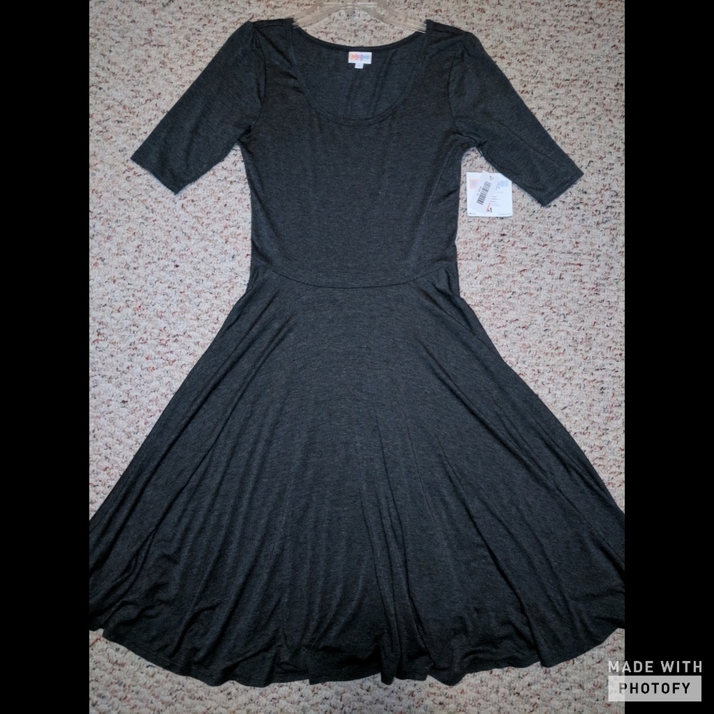 NWT, LuLaRoe, Heathered BLACK, Medium Nicole!