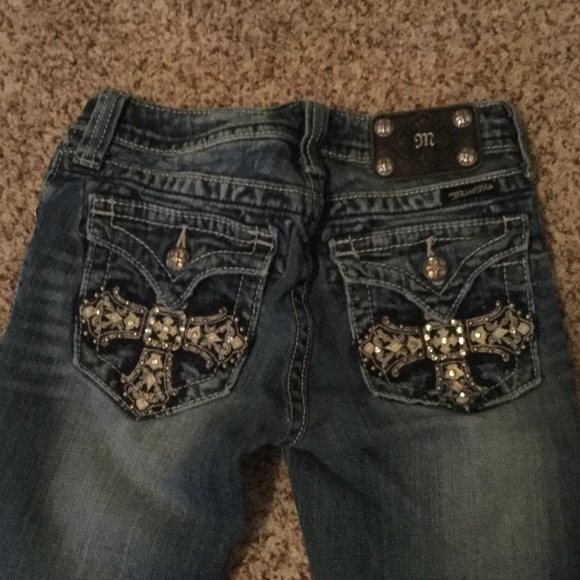 Miss me Capris - Picture 2 of 4