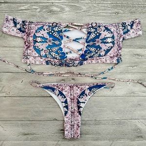 Off shoulder floral tie bikini