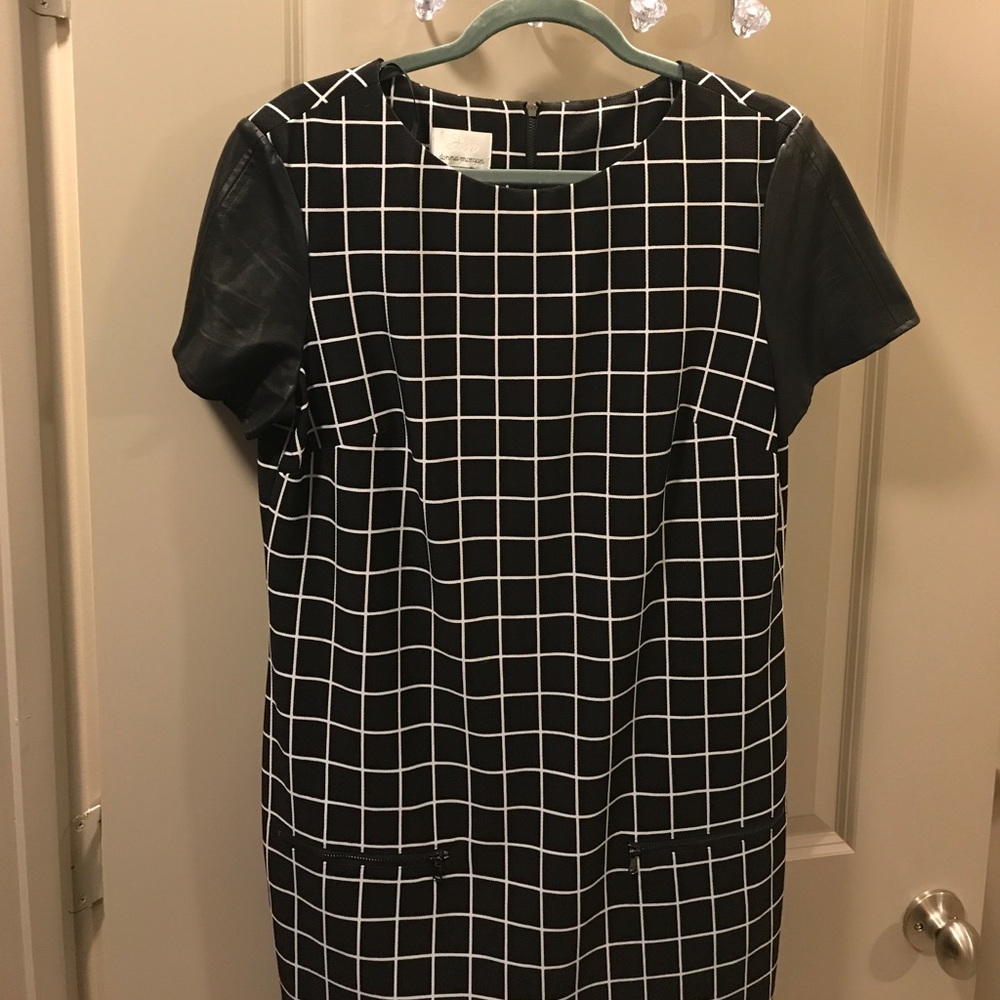 NWOT Donna Morgan Dress