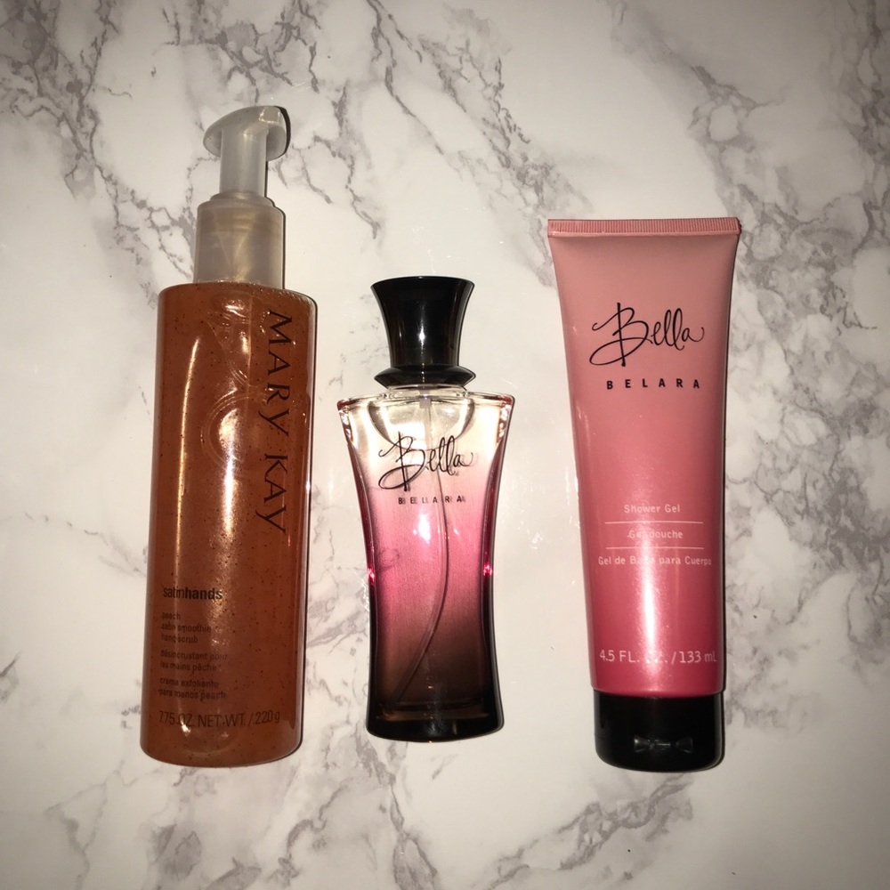 ❌SOLD❌ NWOT Mary Kay Bundle