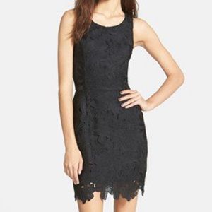 ASTR Textured Floral Body-con Dress