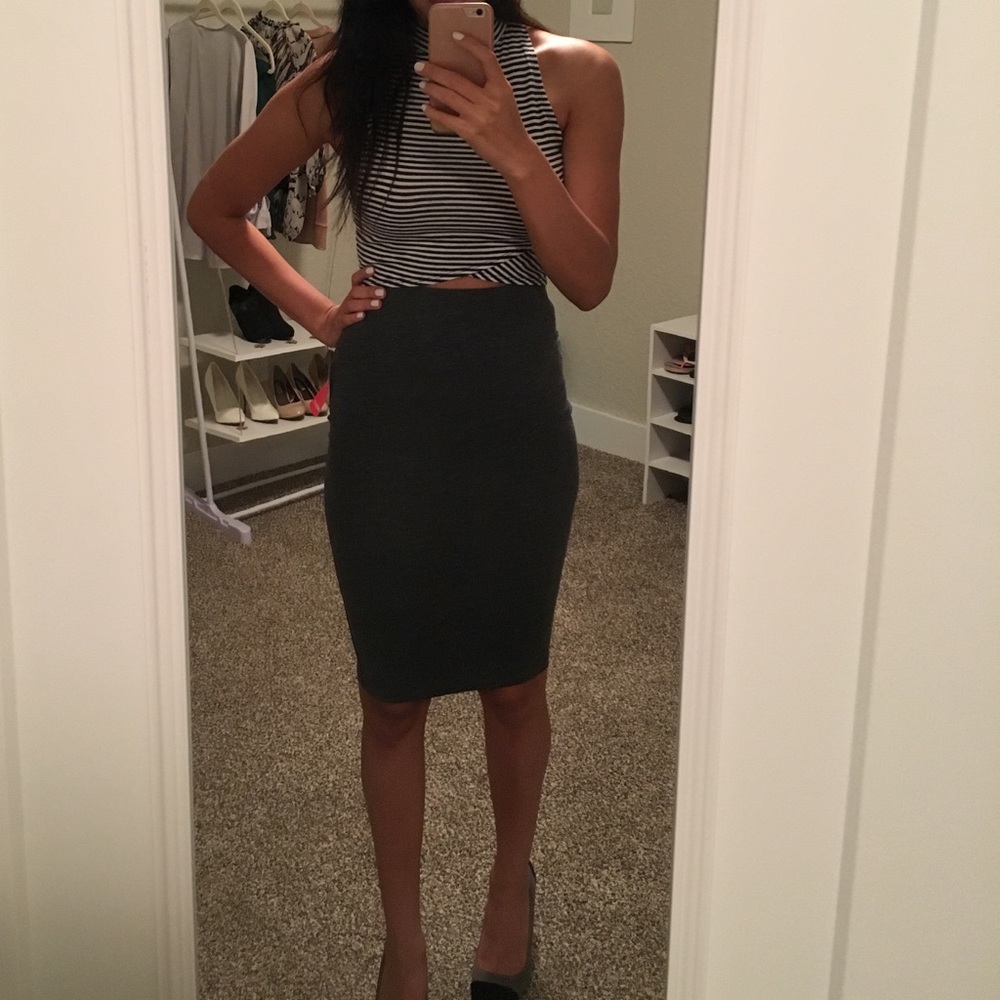 Grey skirt