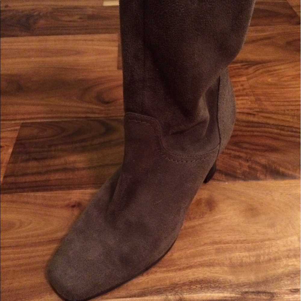 Suede like tall boots