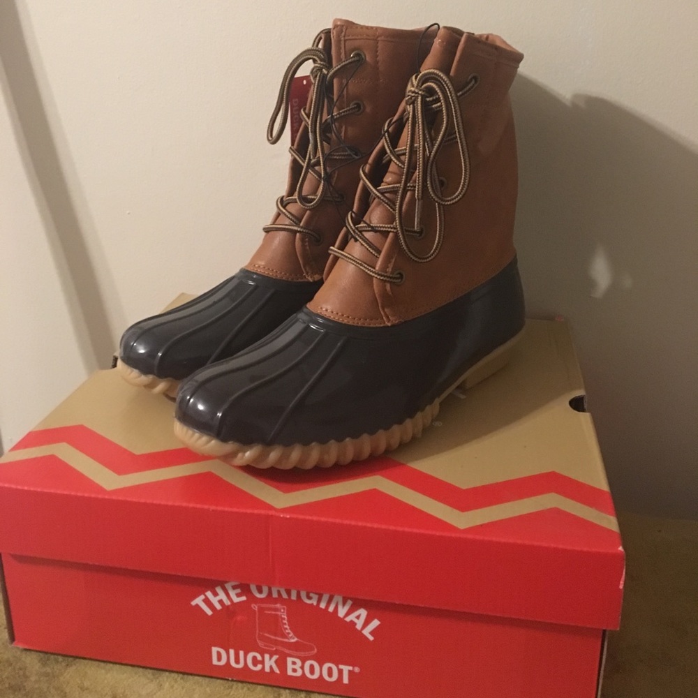 Duck Boots Size 8.5