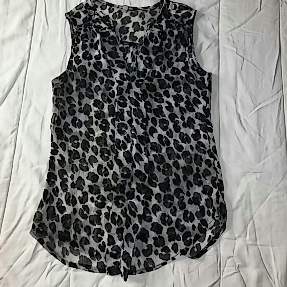 Charlotte Russe women blouse sleevesless