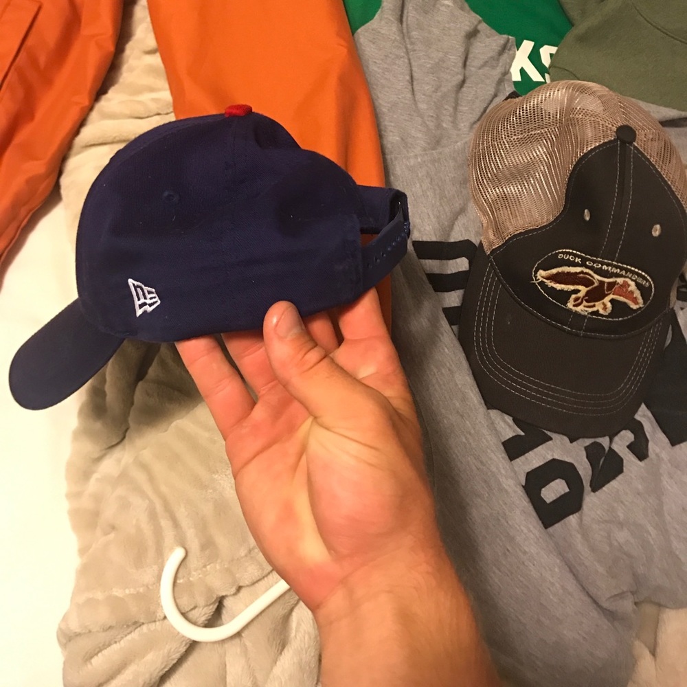 Cubs hat - Picture 2 of 2