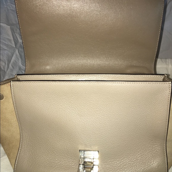 Additional pictures of Cèline - Picture 2 of 8