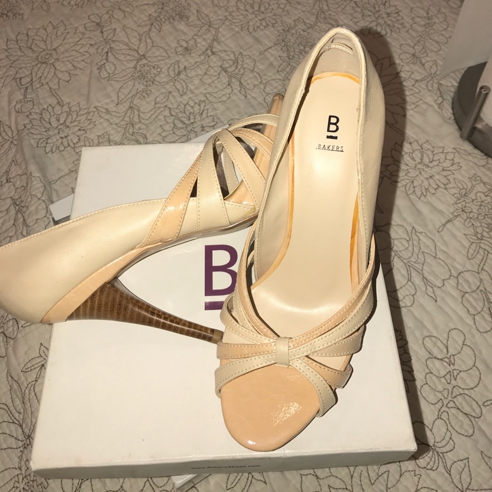 Bakers "Whitney" High Heels, Tan 80B