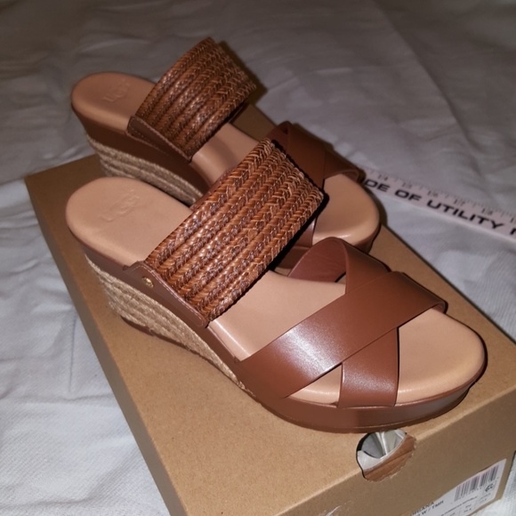 Brand new Ugg - Picture 5 of 6