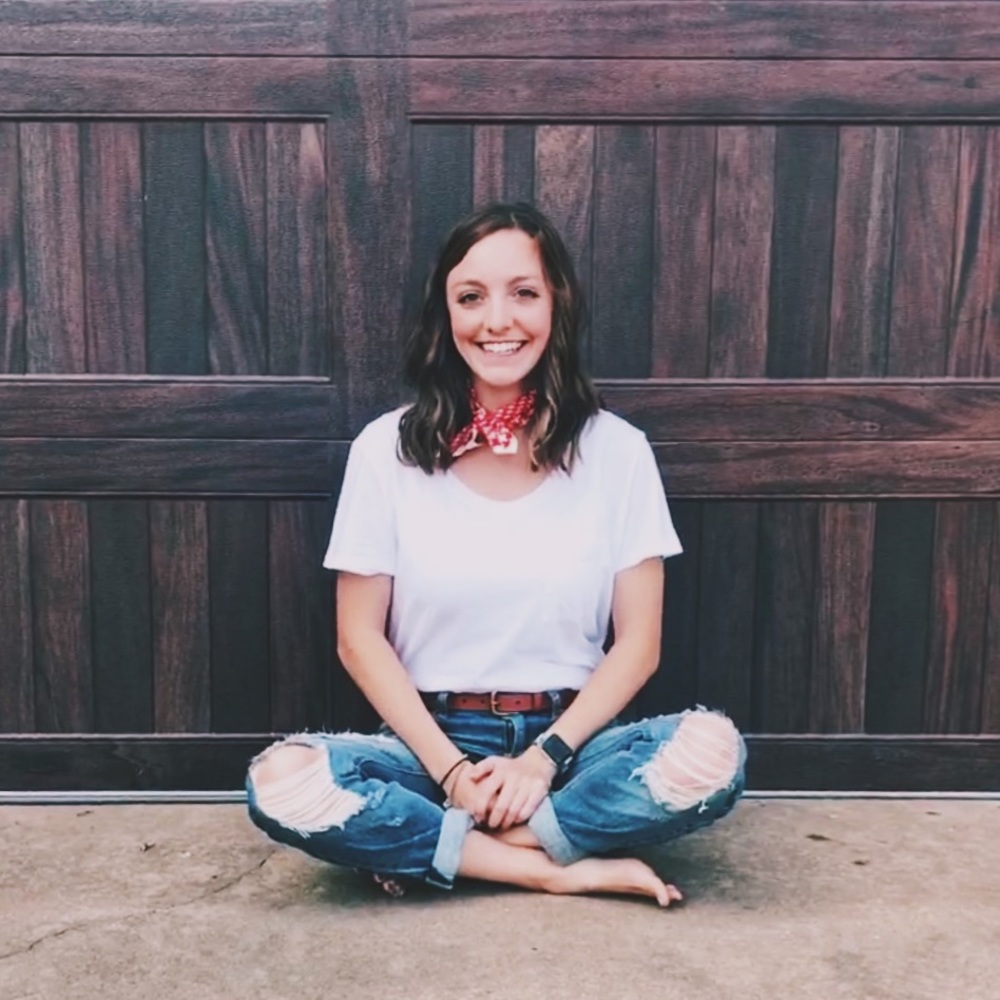 HI!! I'm Lexi, a quirky girl with a fun closet!