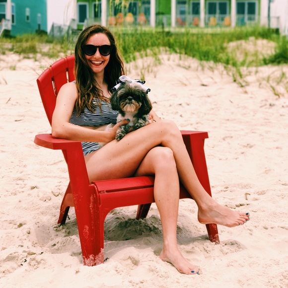 HI!! I'm Lexi, a quirky girl with a fun closet! - Picture 4 of 8