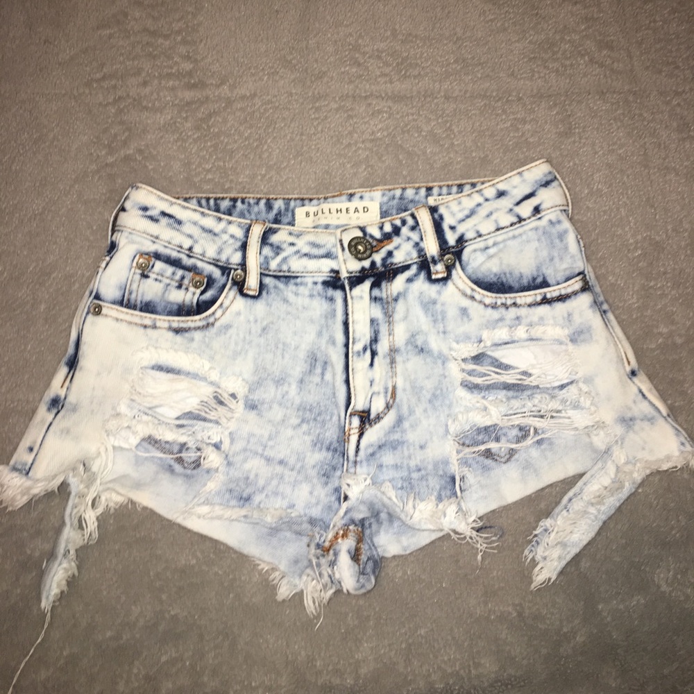 bullhead distressed acid wash shorts