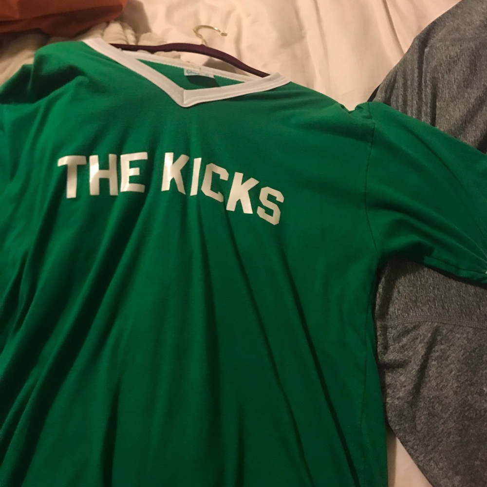 The kicks tee