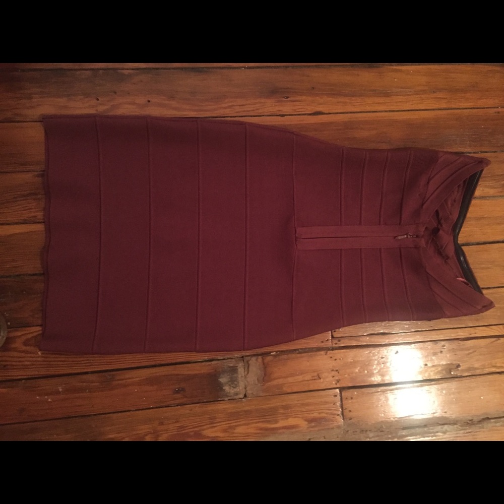 Herve Leger XXS burgundy strapless dress - Picture 2 of 3