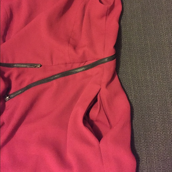 BCBGeneration dark pink dress in size 4. - Picture 5 of 5