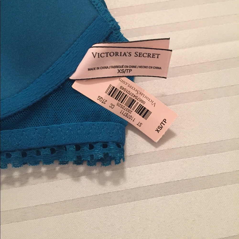 NWT VS Crochet Lace Racerback Bralette - Picture 4 of 4