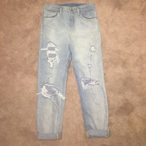 NWOT Urban Outfitters High Waisted Ripped Jeans
