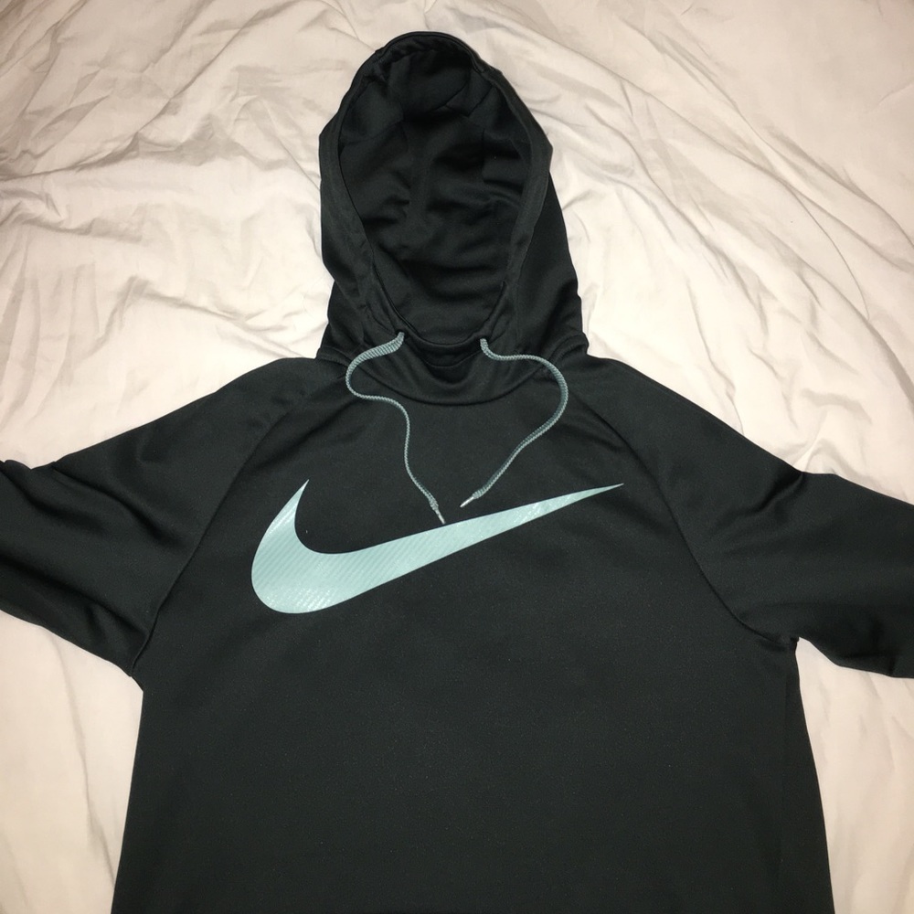 nike dri fit hoodie