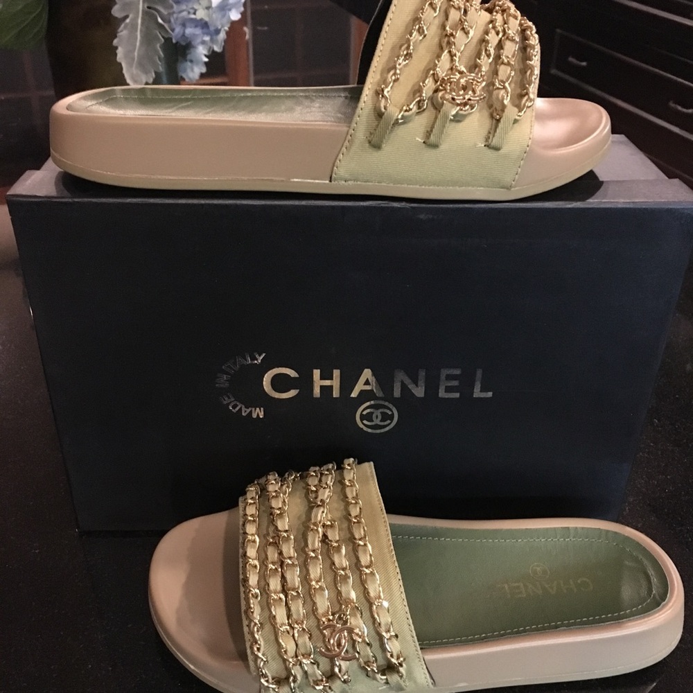 "Chanel" sandals!!