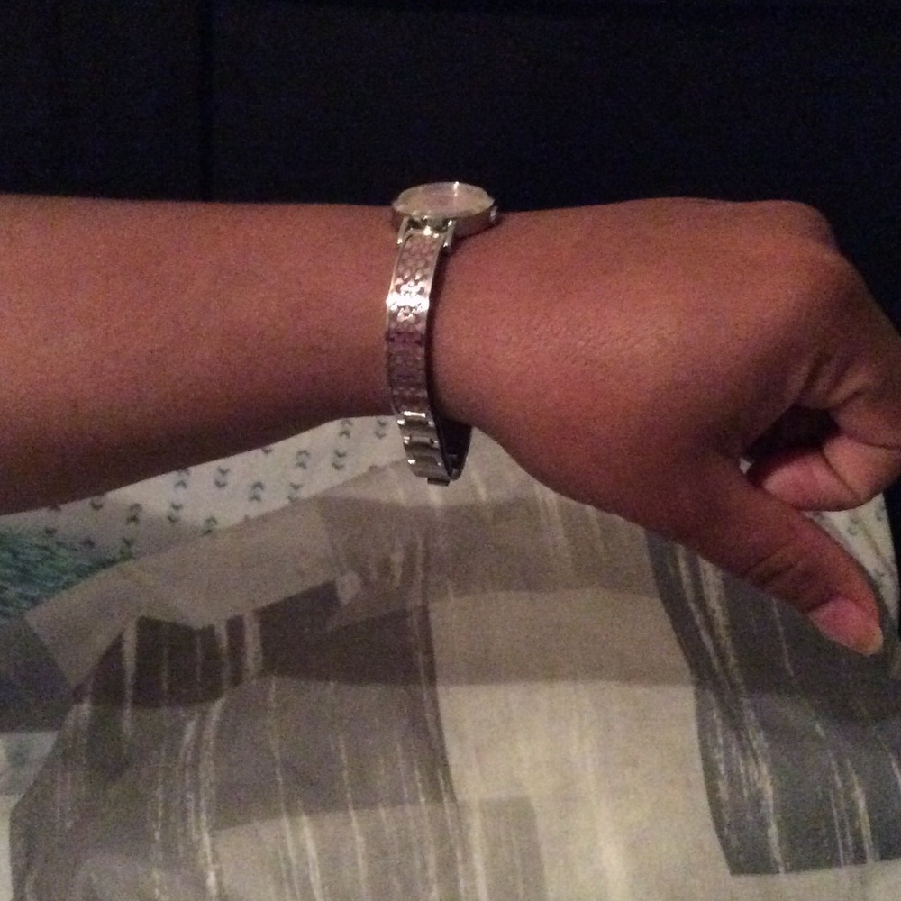 Coach watch - beautiful pink face ! - Picture 4 of 5