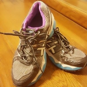 Asics Nimbus 14 - Women's size 7