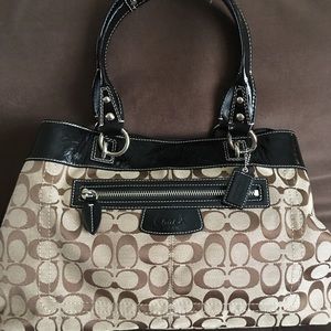 🔥PRICE LOWERED🔥100% AUTHENTIC COACH