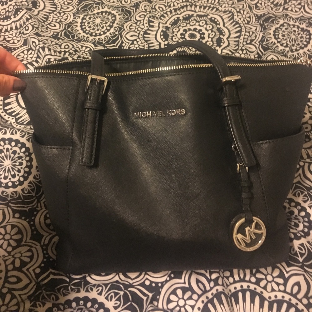 Black Michael Kors Purse with matching wallet