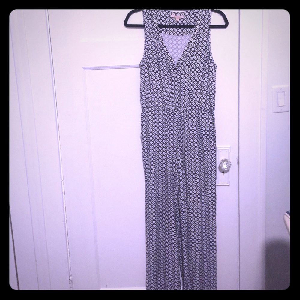 Wide legged, drawstring pantsuit