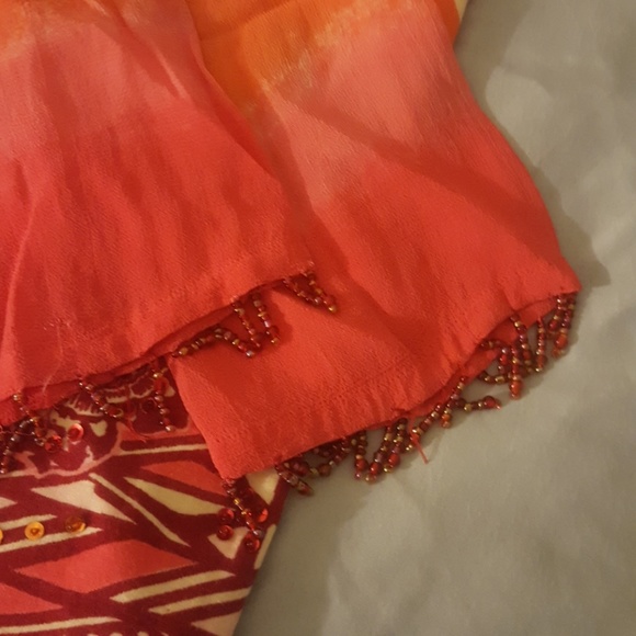 Forbidden Blouse - Picture 3 of 4