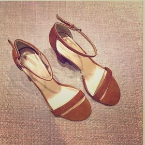 Stuart Weitzman THE NEARLYNUDE SANDAL