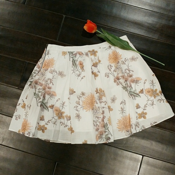 Zara cream floral skirt sz S - Picture 1 of 1