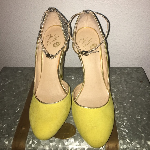 Colin Stuart Wedges - Neon Yellow - Picture 2 of 3