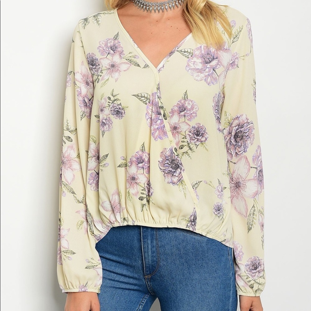 ✨NEW✨ Cross Front Floral Top