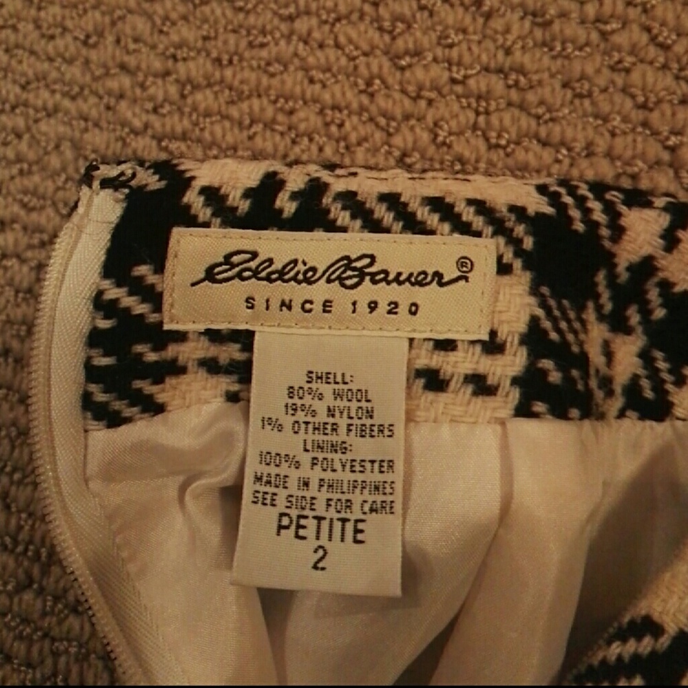 Eddie Bower petite short skirt - Picture 2 of 3