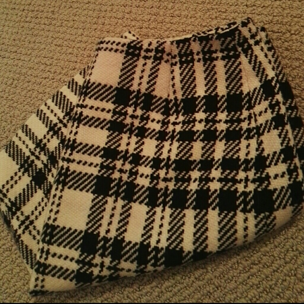 Eddie Bower petite short skirt - Picture 3 of 3