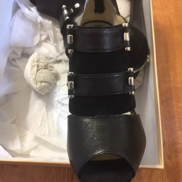 Michael Kors heels - Picture 2 of 5