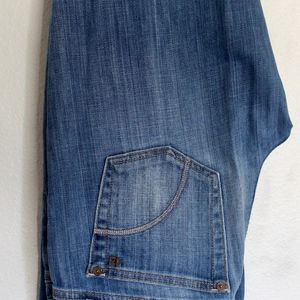 ‼️🦋Joe's Bootcut Jeans Sz 27 ✅