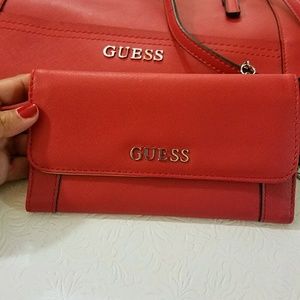Guess wallet in Red