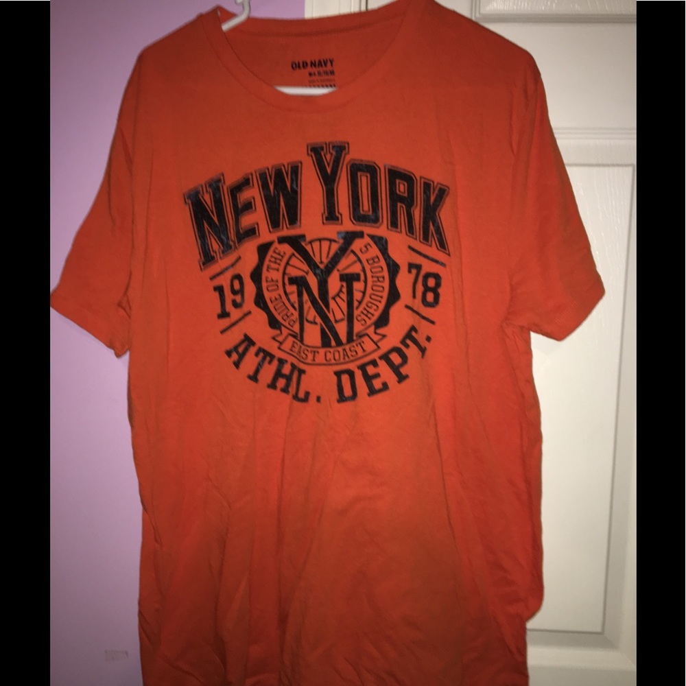 Men's Old Navy t-shirt