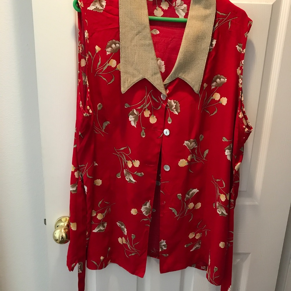 SLEEVELESS TIE BACK TOP